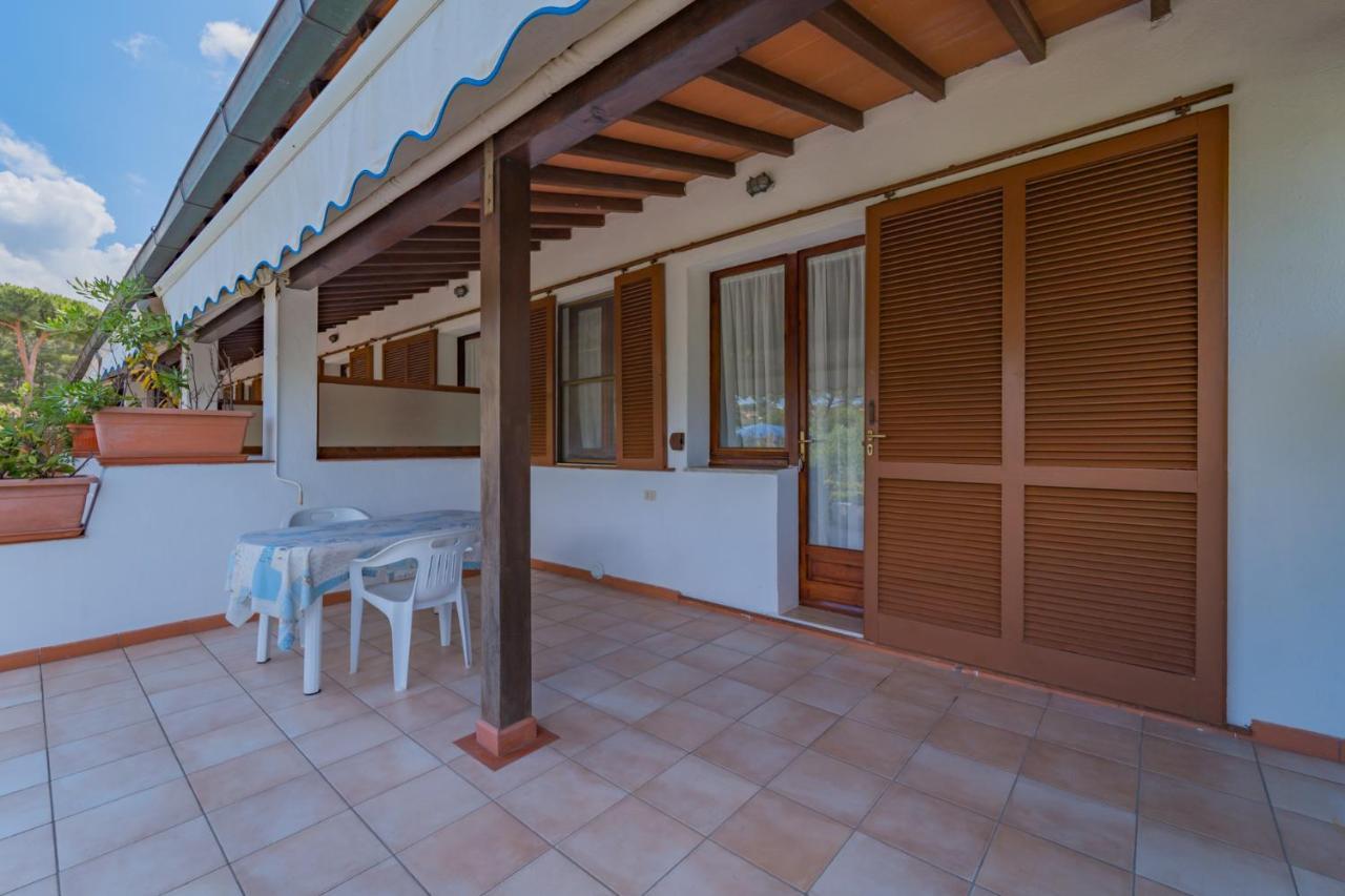 Residence Baia Delle Grazie Casa Morcone Exteriör bild